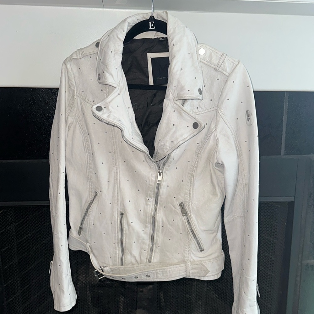 Mauritius size 8 100% REAL LAMB Leather White Jacket. Like NEW condition.
